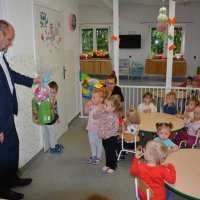 Dzień dziecka życzenia Burmistrza Zatora Mariusza Makucha dla najmłodszych