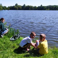 Zawody wędkarskie z okazji Dnia Dziecka