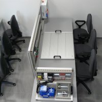 Klasopracownia mechatroniczna z robotem