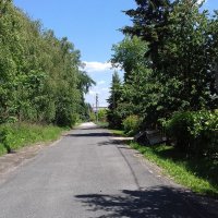 Rozpoczęcie modernizacji nawierzchni ul. Hallera w Zatorze, na dł. ok. 390 mb, emulsją i grysem kamiennym. Wartość zadania  27.552,00 zł.