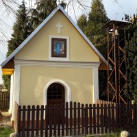 Zakończono renowację kapliczki domkowej z końca XIX wieku. 